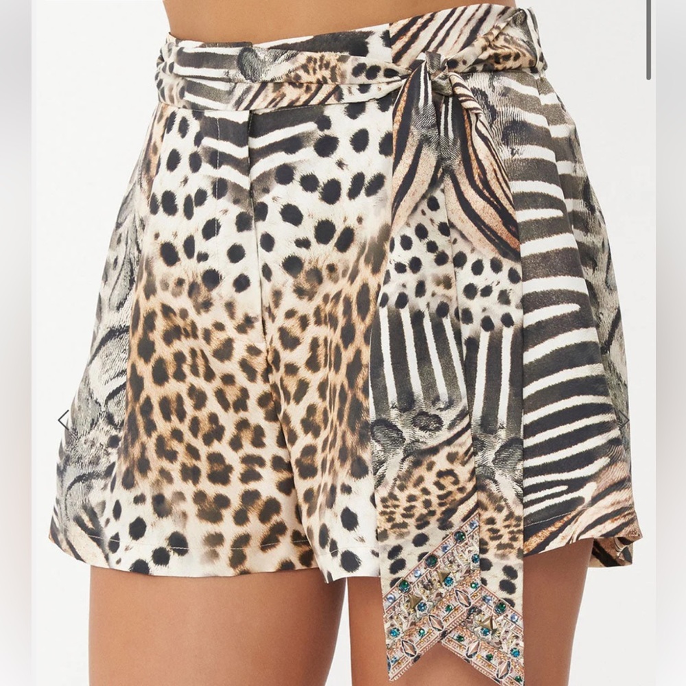 Camilla For the love of Leo belted tuck front silk shorts. Sz L
